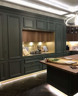 Wood and emerald: beauty and relaxation in your bathroom 4